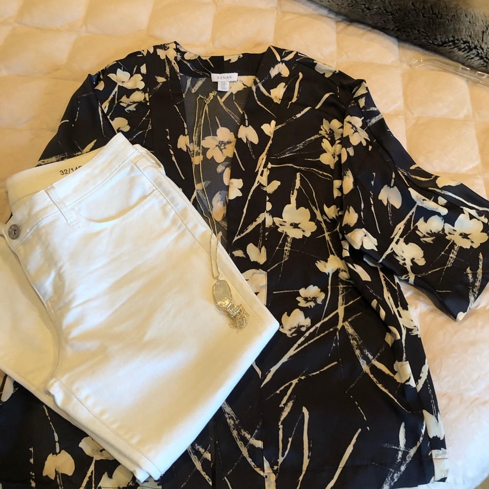 Women’s floral blazer